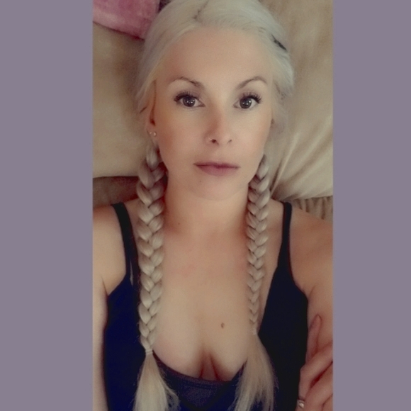 Meet Your Posher - Picture 1 of 1